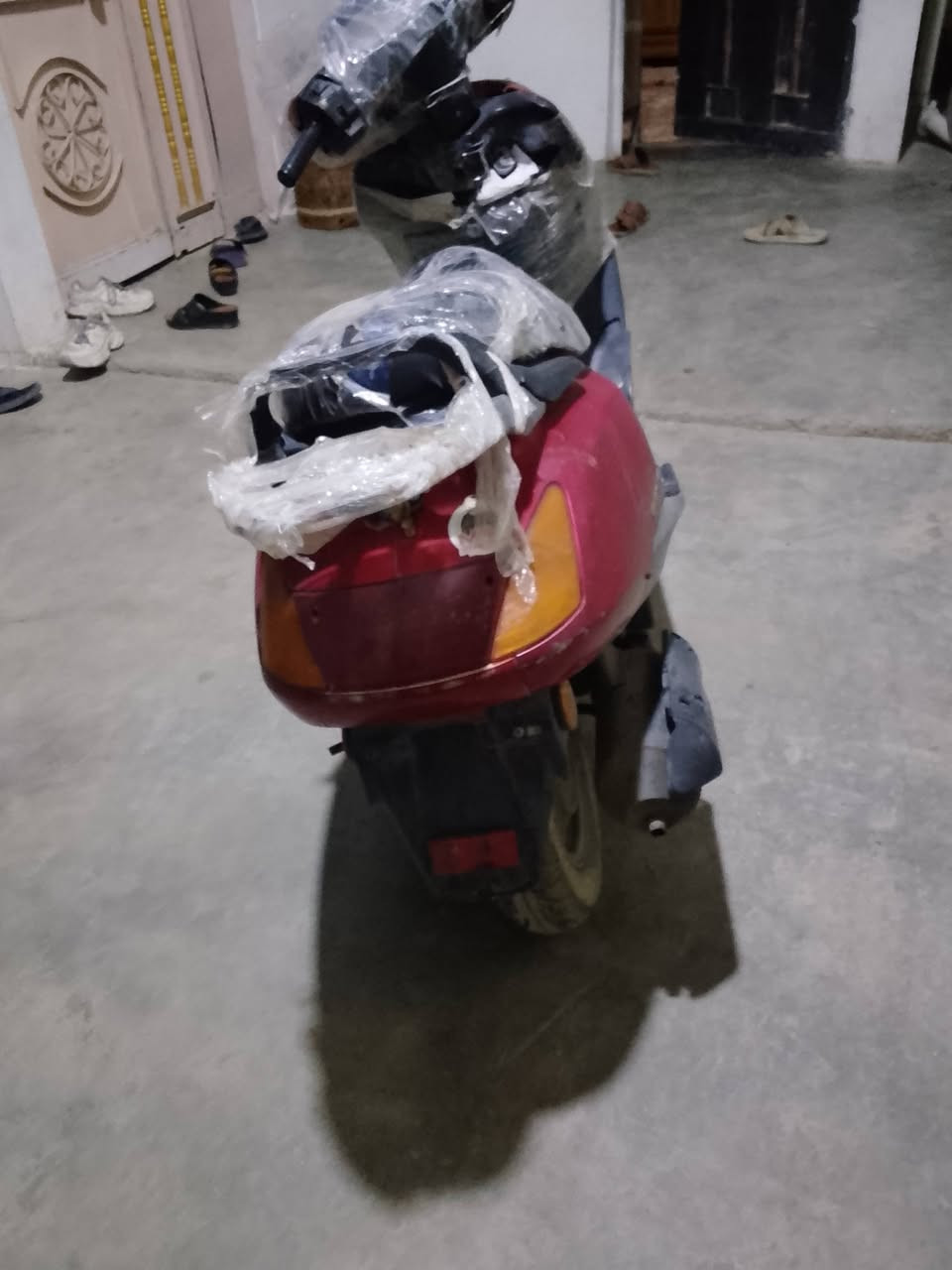 سلام عليكم  دراجه للبيع نضيفه محرك ما مفتوح سلف شغال كهربايات شغال بس هورن ما بي فقط السعر 300 وبي مجال العنوان كركوك الاستفسار يطب خاص او يتصل على رقم *********** وتساب فقط
