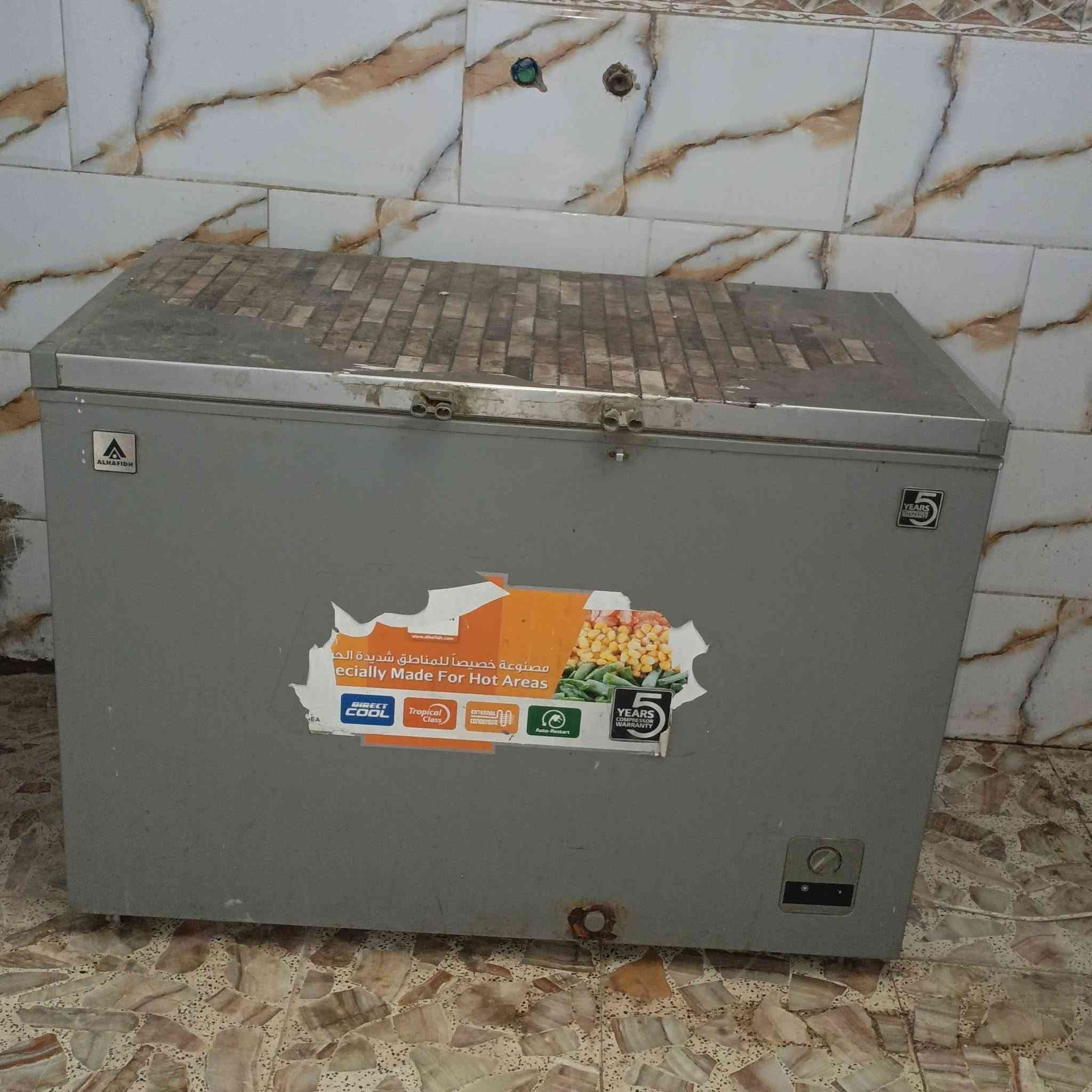 مبرده نضيفه شغاله بس ع سرعه العاليه عوزها بلك تحويل سعرها 70الف +مجمده عوزها غاز الكشر نضيف كلش سعرها 125الف الاستفسار تواصل ع رقم الواتساب ***********

