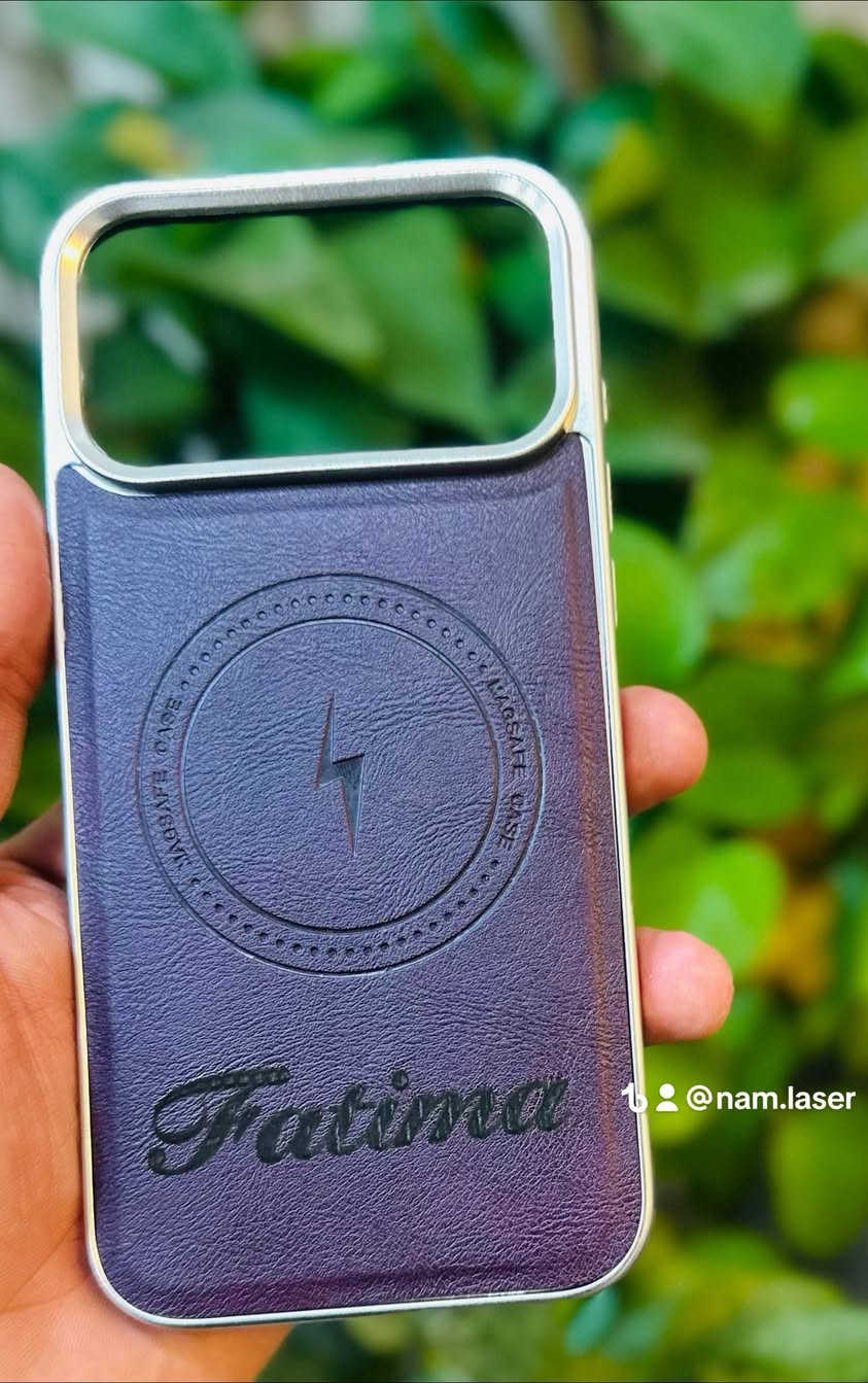 كفر ايفون جلد حفر حسب الطلب سعر القطعه 4 آلاف دينار يوجد توصيل لكل العراق      ***********
