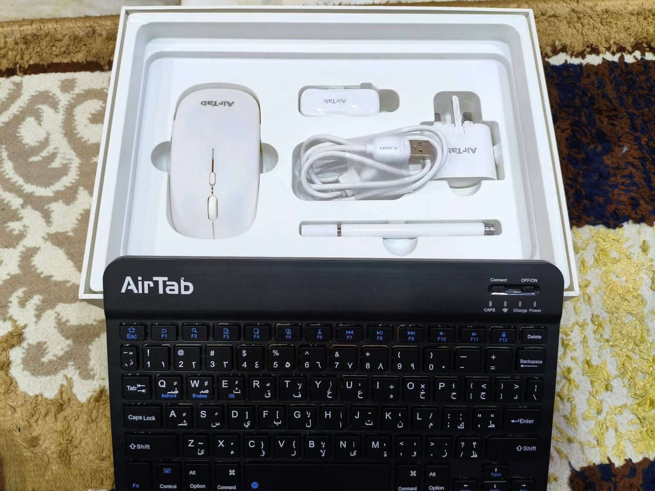السلام عليكم
جهاز ايباد Air tab u25 pro 
للبيع جهاز نضيف وجديد  استعمال اقل من شهر وجميع ملحقاته موجوده 
ذاكرته 1 تيرا +16 
لون نحاسي 
يحتوي علئ كيبورد خارجي وداخلي 
يحتوي علئ قلم متنقل وسريع 
يحتوي علئ مأوس سريع 
يحتوي علئ سماعه أذن 
يحتوي علئ شاحنه كامله 
يحتوي علئ حافض 
والمزيد من التفاصيل الاستفسار علئ الرقم ***********
السعر 105 وبي مجال للشراي 
مكاني موصل ايمن

