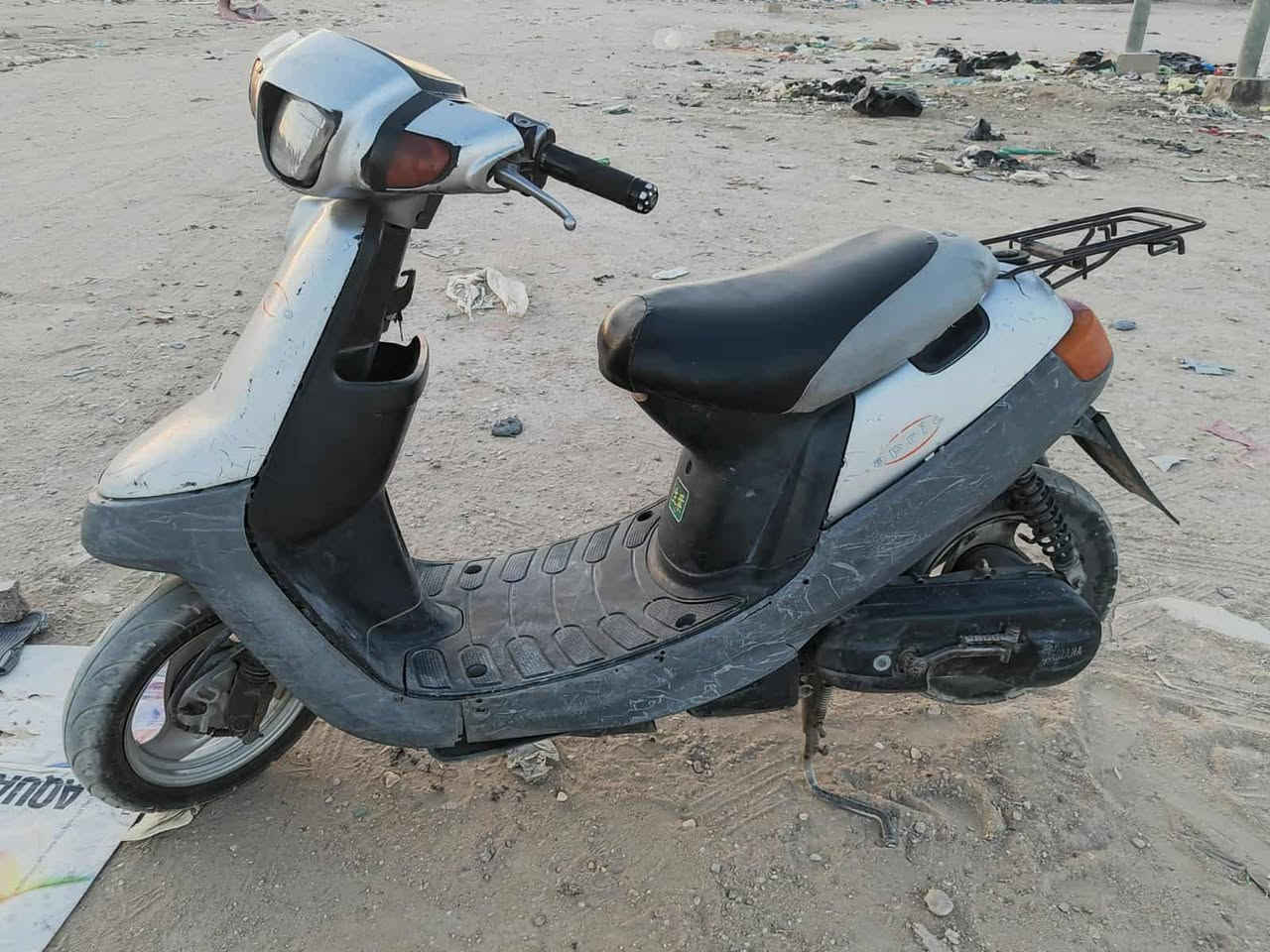 السلام عليكم دراجه بطه للبيع 
السعر 120 .الرقم .***********
دراجه مكينته حلوه 
كهربائيات كامله 
سلف وهندر شغاله
