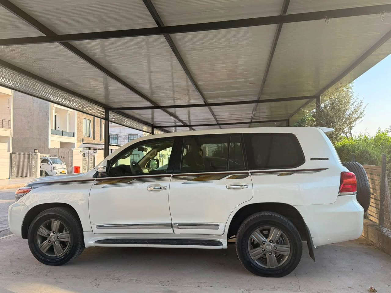 بیع +مراوس
لاندکروسر مودیل ٢٠١٤ قطری
مواصفات GXR
فتحە 
دبل سبیر 
مواصفات معروفە
محرک ممفتوح
کیر محرک تبرید کهربائیات کل بشرط
سیارە بدون حادث بدون صبغ 
فقط مکانین صغیر بارد
ماشیە ٢٢٠الف کم حقیقی
سعر ٣٤٥$معاملە
مکان اربیل
***********واتساب أربيل, العراق

