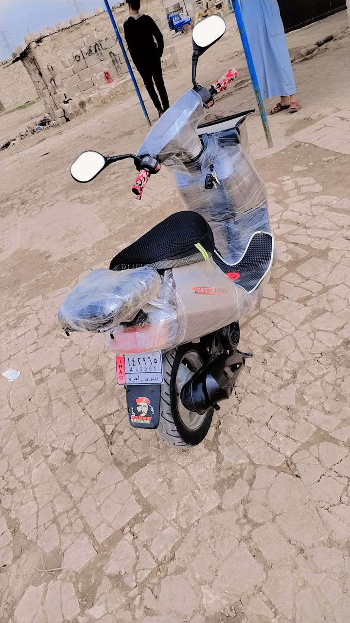 ماطور بزون ابو البرده ماطور نظيف كهربائيات كامله تشغيل سلف كشير نظيف ضخم تواير ونظافيوملحوم العنوان موصل الايمن العبور*********** السعر 225 وبيها مجال
