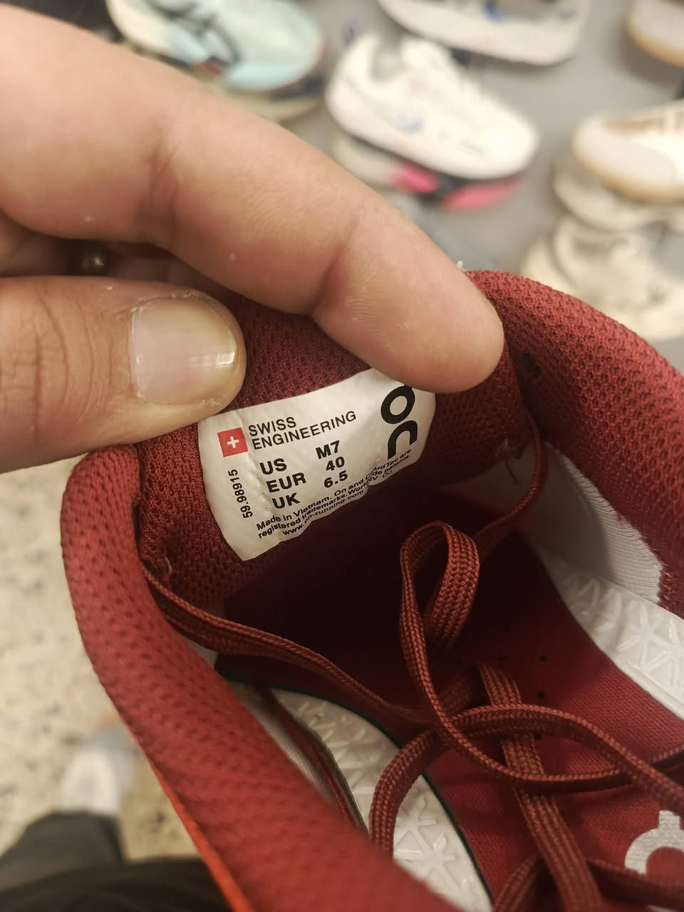 قياس 40 سويسري اصلي
سعره 35 توصيل جميع المحافظات 
***********
بغداد الشعله الجوادين قرب سوق الجوادين
