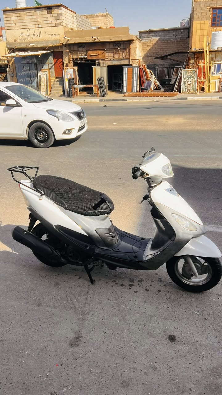 دراجه قجمه مفتوحه مره وحده بوشه 55دراجه كامله كهربائيات كلهن يشتغلن نكره سلف  سعر 550 ***********مكان حيانيه
