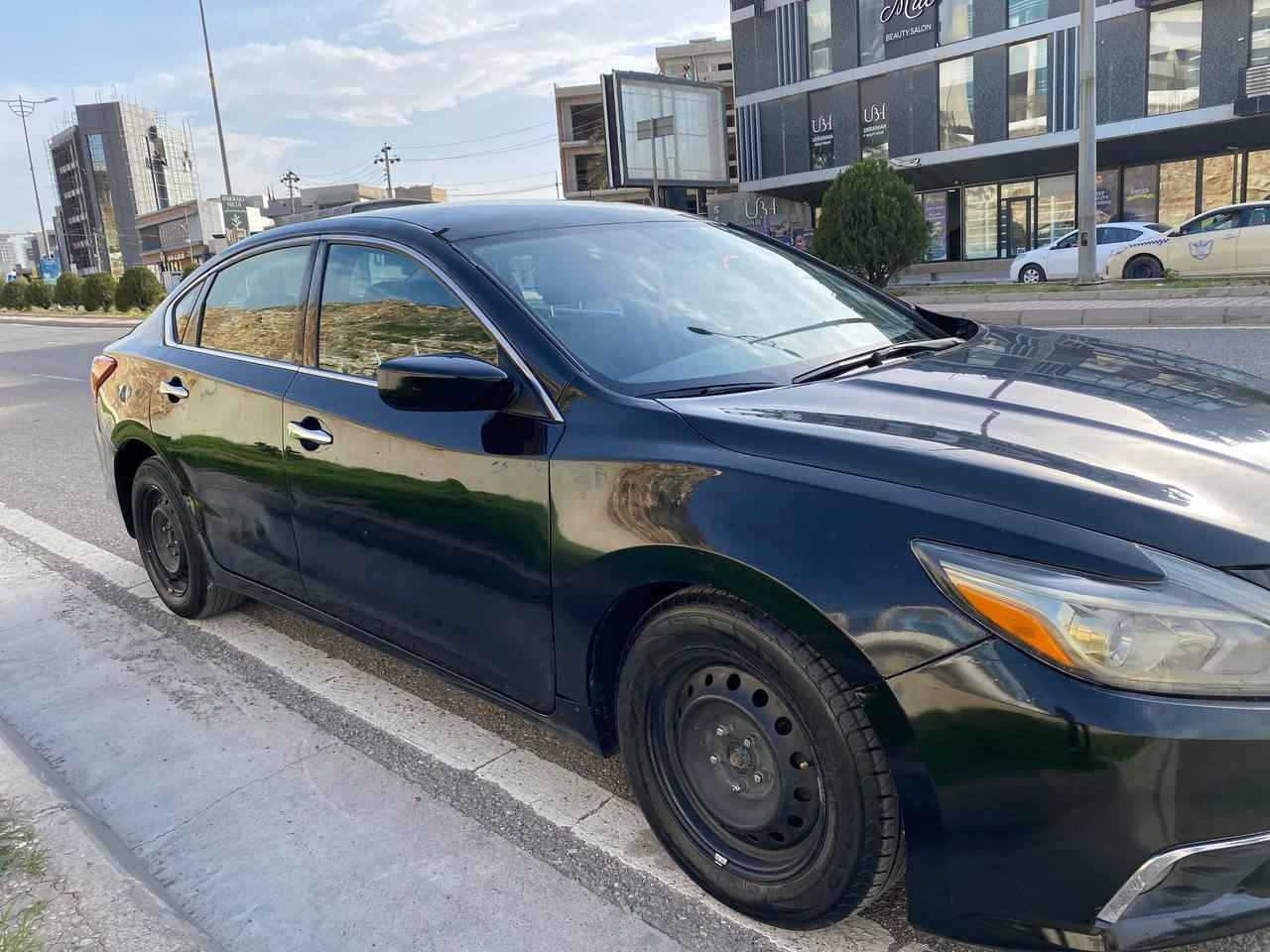 ***********
نیسان ئەڵتیما مۆدێل 2018 بەصمە شغال کامێرە گێڕو مەکینەو تەبریدی بە شەرت تەحویل و غەرامە بە شەرت پێش و دوای داعمی نیە چەن پارچەیەکیشی بۆیاخ نیە من بە کامل بۆیاخ ئەیفرۆشم سعری 95 وەرەقە و معامەلەیەکی کەم السليمانية, العراق
