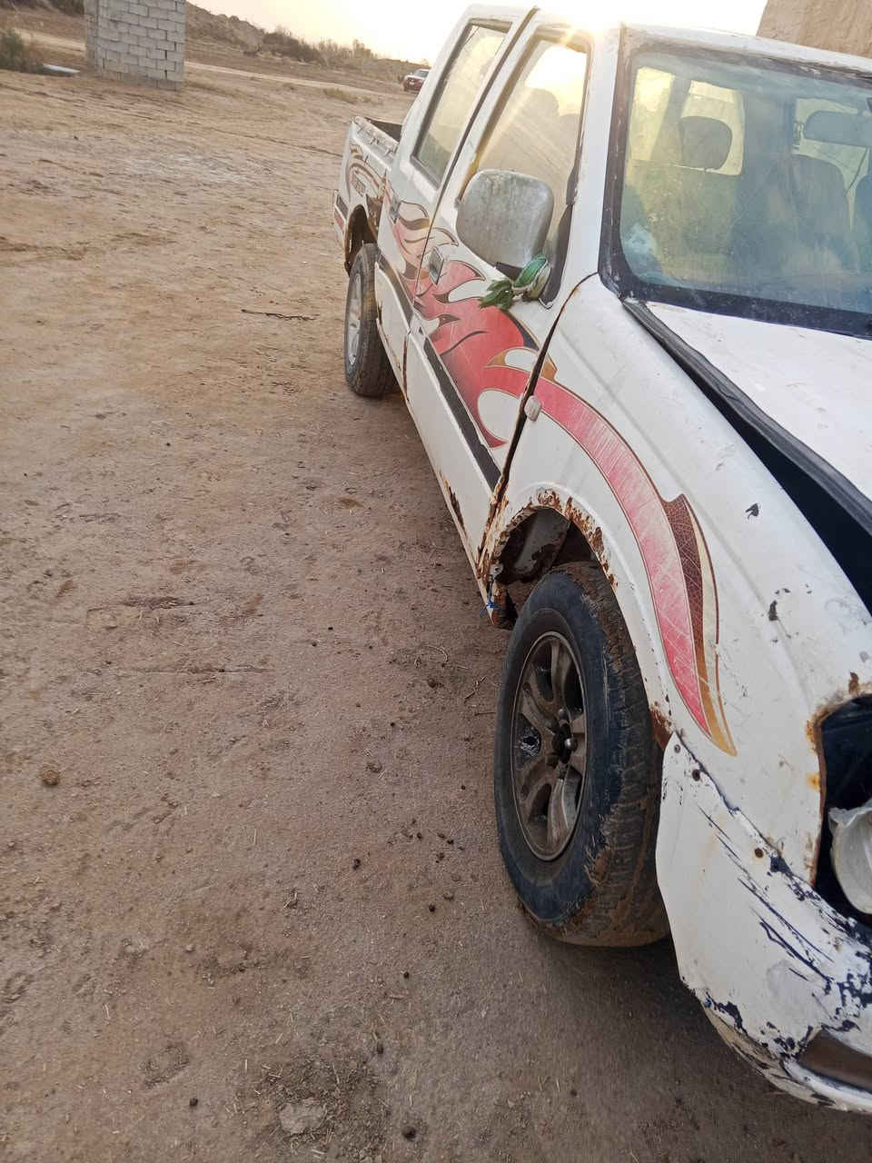 سياره كنوه سنويه لسبعه وعشرين حداديه وسط تواير زوج جديد موديل سته للبيع او مراوس حسب القناعه السعر خاص او الاتصال عله الرقم التالي *********** المكان ذي قار
