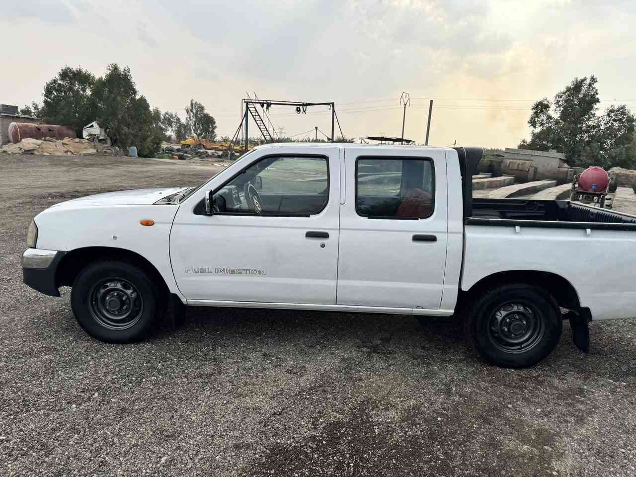 السلام عليكم 
نيسان بيكم موديل ٢٠٠٨ للبيع 
السياره مال مزاد معاملتها كامله تستلم رقم جاهز 
السياره بيها صبغ حزام بيها طخه خفيفه يم العتبه مال الباب الورا من جه العبري 
تخم تاير تبريد ثلج كهربائيات شغاله 
السياره كامله مكمله 
السعر ٨٥ وبيها مجال حق الجيه
مكان السياره النجف الاشرف 
الرقم كربلاء 
رقم صاحب السياره ***********
