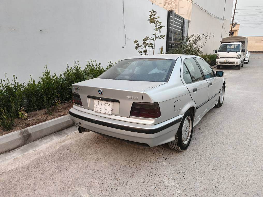 السلام عليكم شباب بي ام حجم ٣٢٥ مسكر عدل كير عادي جام كهرباء صبغ حزام بدون ضربه فقط الي بالجاملغ يم السايق بدون دواخل كير مكينه حداديه جدد غرفتها حلوه مامتعوبه تايرات وباتري جدد فيت بم جديد كهربائياتها كولها شغاله سستم صوت دمام تبريد نقص غاز رقم ديالى شوكت متحب تحويل السعر ٣٥ ورقه مكان السياره بغداد الدوره وهذا رقمي *********** بي واتساب مراوس هم يرهم بغداد, العراق
