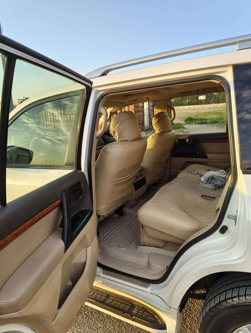 Landcruiser
Gxr
V.8
4.5
270 km
2013
سێ جی تاعدیلە دۆسەی بستەک سبوغە  مەکینەی کرایتەوا کاسکێتی 
350$

0750 756 4797
