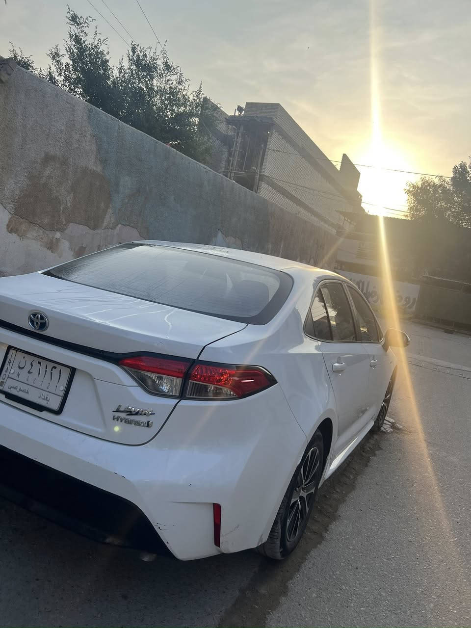 السلام عليكم .
كورلا ليڤن هايبرد 2023 خليجي مكفوله كفاله عامة فول . 
المواصفات فول اعلى مواصفات بالكورلا 
- بصمة تشغيل 
- بصمة ابواب 
- دخول ذكي
- جنطة ذكية تفتح عند الاقتراب 
- لايت ليد زينون 
- فتحة سقف 
- كشنات جلد لونين 
- مانع انزلاق 
- تحديد مسار 
- عدم الخروج من المسار 
- قيادة ذاتية 
- مانع اصطدام 
- حساسات امامية 
- حساسات خلفية 
- حساسات جانبية 
- ويل كب كروم 
- شاشة كبيرة تدعم ابل كار بلي 
- 3 وضعيات قيادة 
- نورمل - باور - ايكو 
‏EV مود. 
- دشبول متغير 3 اشكال 
- رادار امامي 
السيارة ماشية 25،000 بالضبط
السعر 145 وبيها مجال 
مكان السيارة بغداد 
للاستفسار 
*********** اتصال او واتساب🤍.
