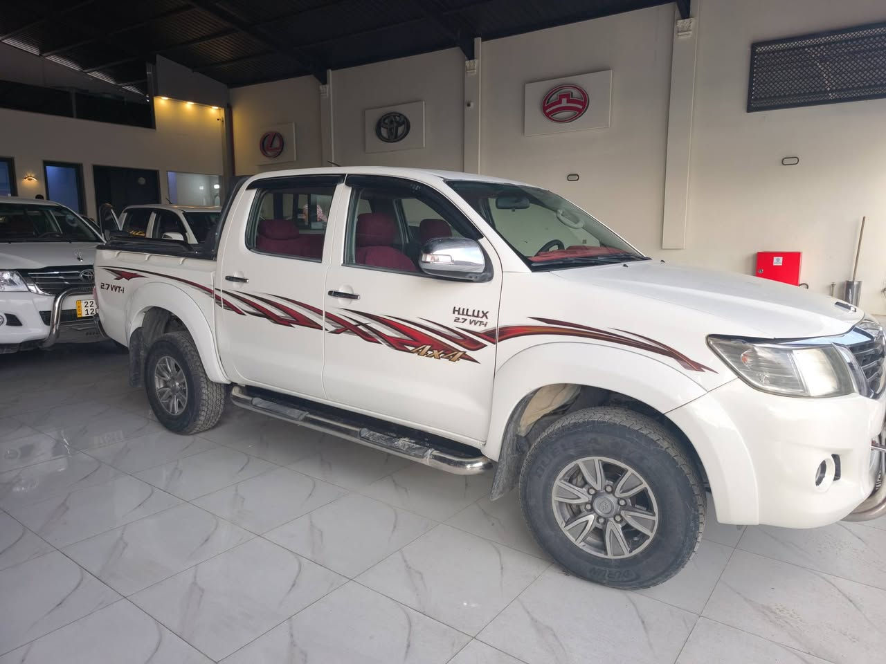 سلام عليكم بيكم هايلوكس 2014 تماتيك رقم اربيل دولي شرط التحويل السياره كفالة عامه ما بيه صبغ فقط بارد اقل من 3 اصابع شي قليل جداً جداً ماشي 210
دوشمه جديدة هوك خلفي جديد سياره جديده كفالة 
محرك فقط القبق الفوك مفتوحه مكينه كير اكسل كله شرط بدون صرف بدون نفخ
السعر 220 بيه مجال 
المكان موصل الأيمن
***********
