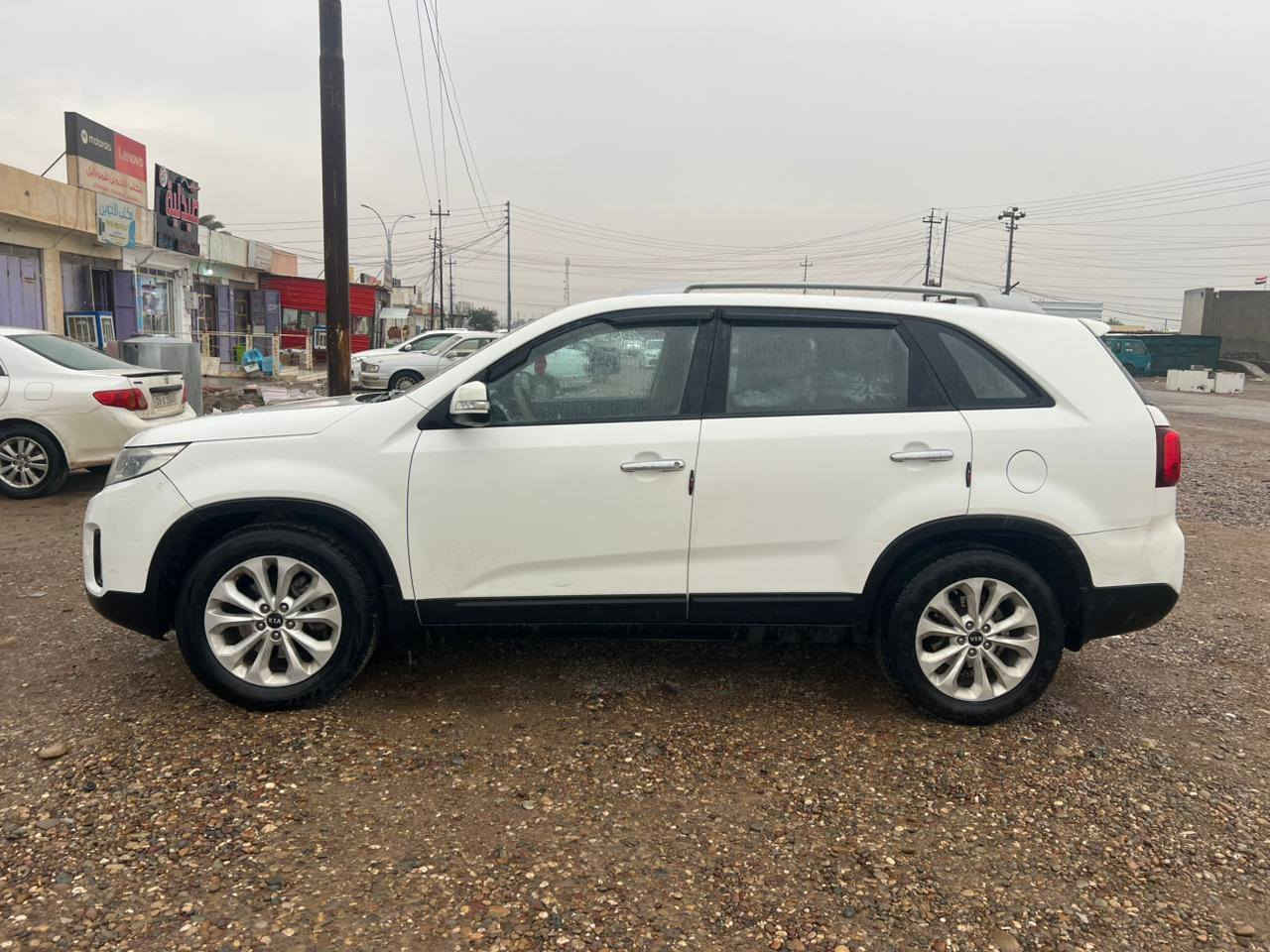 السلام عليكم. سورنتو ٢٠١٤ مكفولة من الصبغ. شرط محرك كير صدر محرك ٤سلندر تخم تاير السيارة جاهزة رقم كركوك تحويل مباشر. ثلاث قطع تبريد. بردة بلادي. السعر المطلوب مال بيع ١٥٠ بيها مجال للشراي. مراوس يرهم صلاح الدين العلم الربيظة ***********
