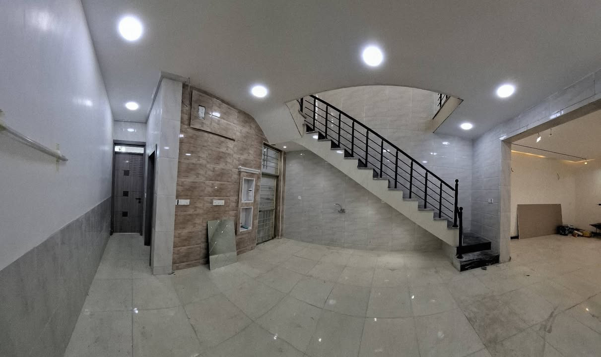 إسلام عليكم بيت للبيع مساحه حج بلوك بناء درجه اولى قريب ع مدرسه المسار ***********
