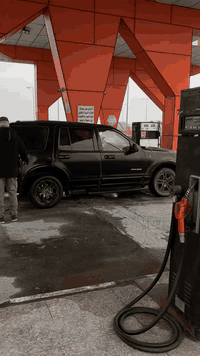 سلام عليكم فورت لبيع ٢٠٠٢سياره حلوه مكينه 8المكان البصره ***********سعر٣٥وبيه مجال الشرايً يتصل
