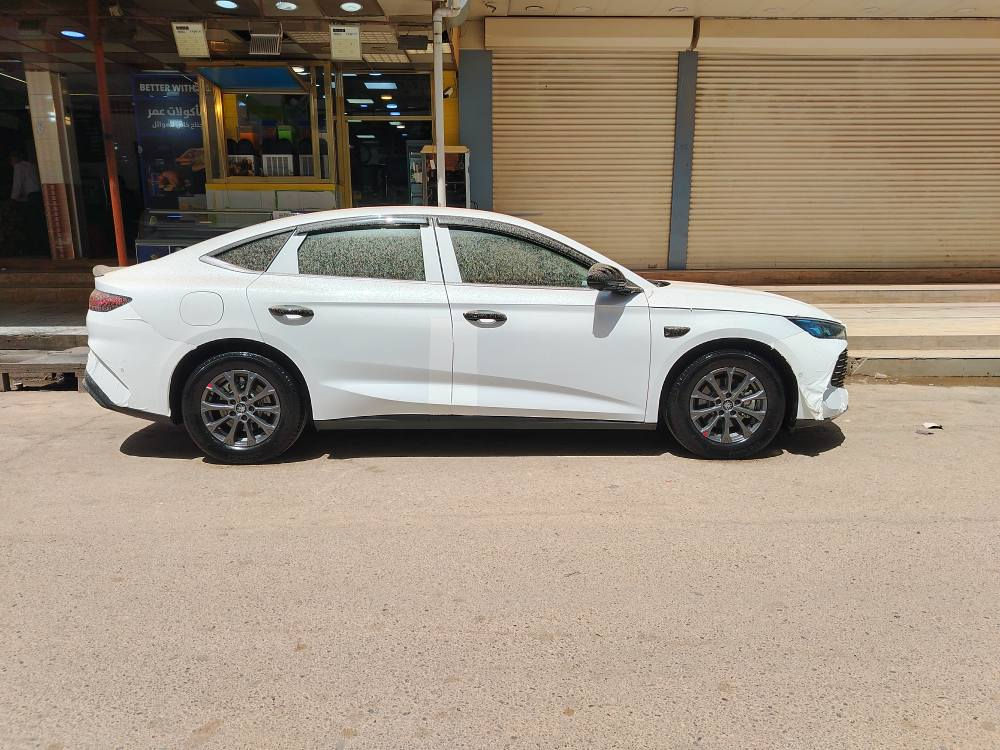 سلام عليكم اخوان للبيع BYD QIN L 2025 ماشي 1 الف مواصفات فول فول ماعدا پنوراما 13 كاميرا 12 حساس اوتو پارك 6 رادارات داخل كريمي سياره مكفول كفاله عامه من كولشي مكاني كركوك.  *********** كركوك, العراق
