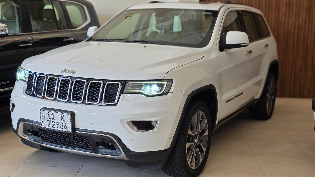 السلام عليكم جيب شيروكي فول مواصفات لمتد ومعروفة مواصفات الفول خليجي موديل 18 كفاله عامه من الصبغ والتبديل ماشيه 99 الف كيلو السعر 255 وبيها مجال بسيط 
للاستفسار *********** 
ملاحظه السيارة بيها بارد على كد اربع اصابع فقط
