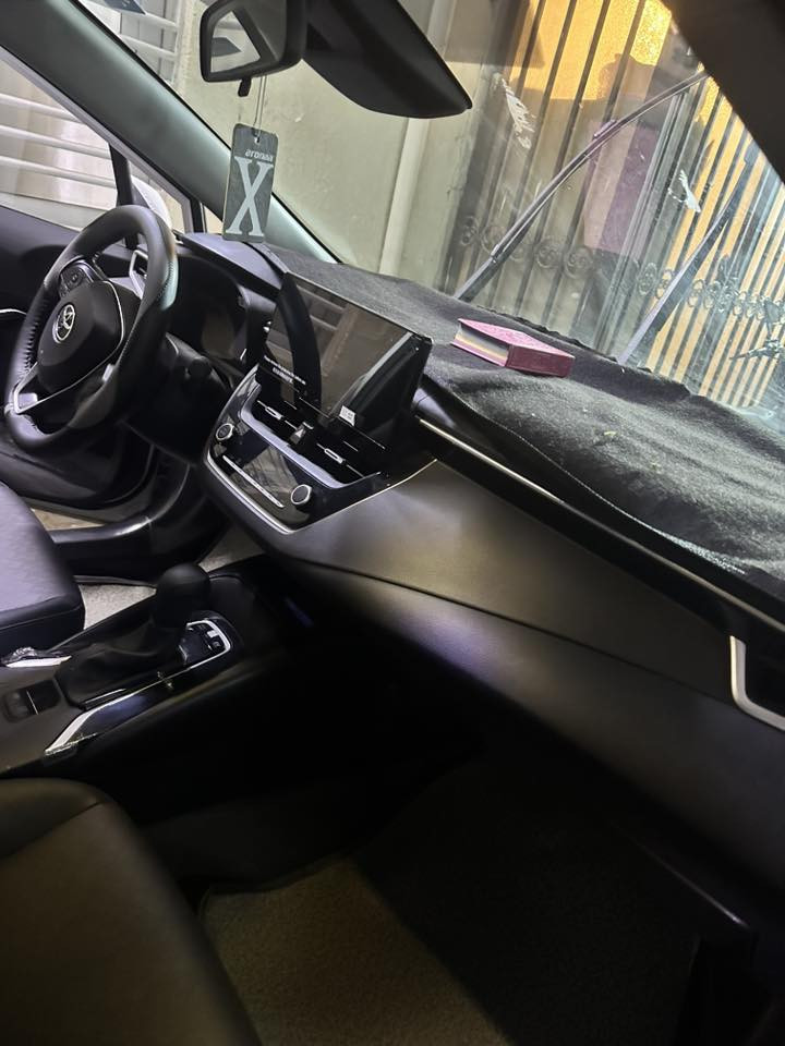 السلام عليكم  كورلا هايبرد 2024 ماشية ١٠ الف ملاحضات بسيطة السعر ١٤٧ المكان بغداد رقم الهاتف ***********
