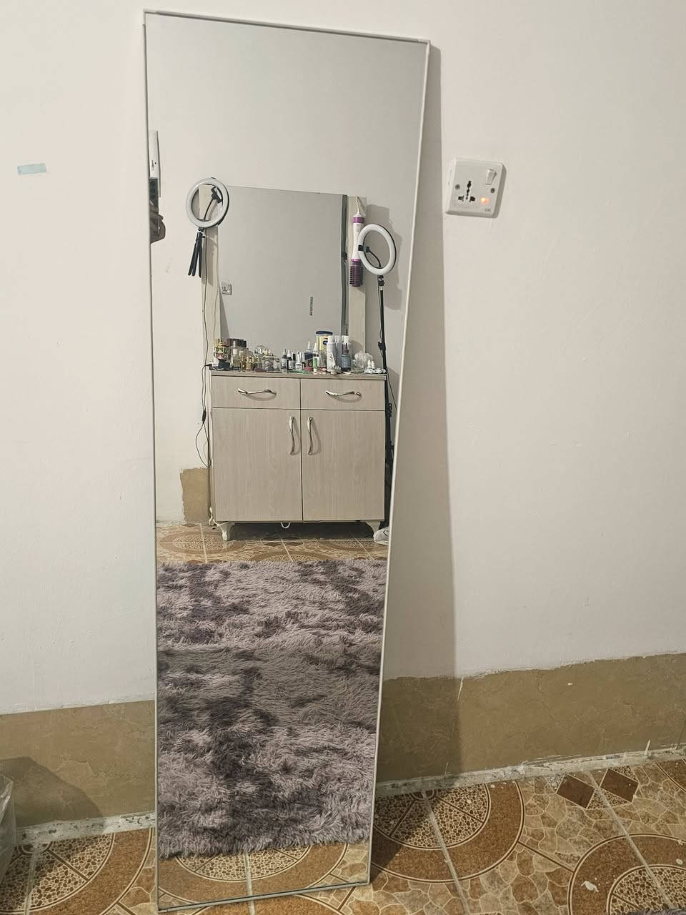 للبيع مع دوشك


**إذا كنت صاحب هذا الإعلان وتريد حذفه لأي سبب، رجاءا أرسل رسالة إلى الدعم الفني**