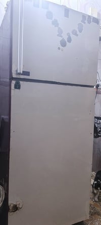 ثلاجة • ١٨قدم • شغالة