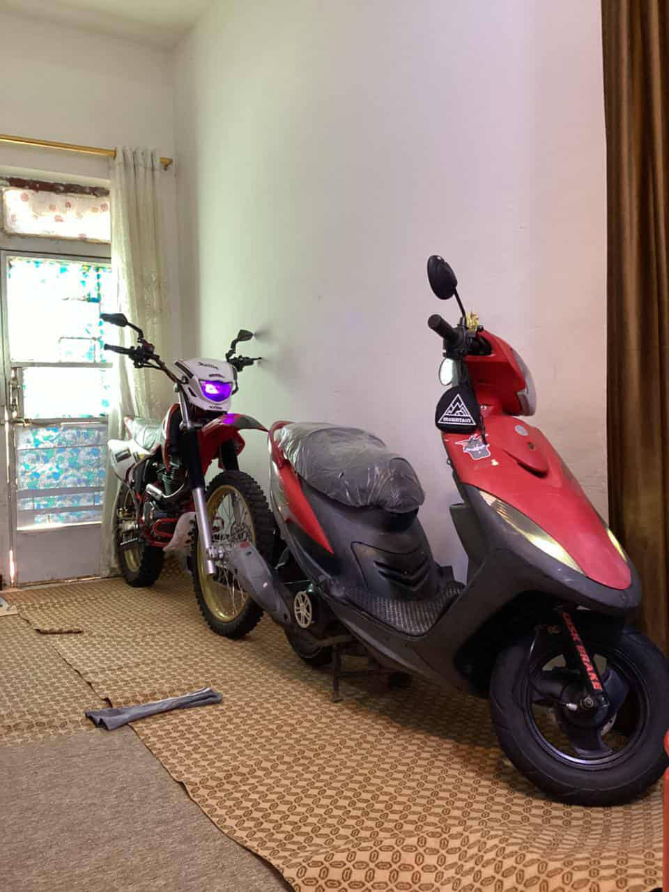 دراجه قفاز CRX موديل 2023 اوراق كامله سكنر
دراجه فول نصافه 
مكينه 300cc 
دراجه طياره 
شلعه ومعدل تشك الكاع
للبيع او للمراوس 🏍️⚡


**إذا كنت صاحب هذا الإعلان وتريد حذفه لأي سبب، رجاءا أرسل رسالة إلى الدعم الفني**