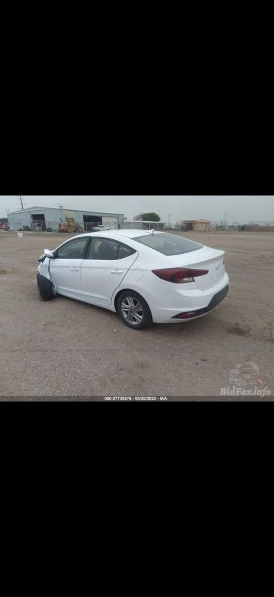 السلام عليكم عندي النترا للبيع موديل ٢٠٢٠ رقم بغداد مشروع وطني بسمي تحويل مباشر وراد أمريكي حادث سيارة بنيد وجاملغ صور حادث مرفقة بل صور سونار السعر ١١٠ وبيها مجال بسيط موبايل ***********   عنوان بغداد  دوشمة عام السيارة
