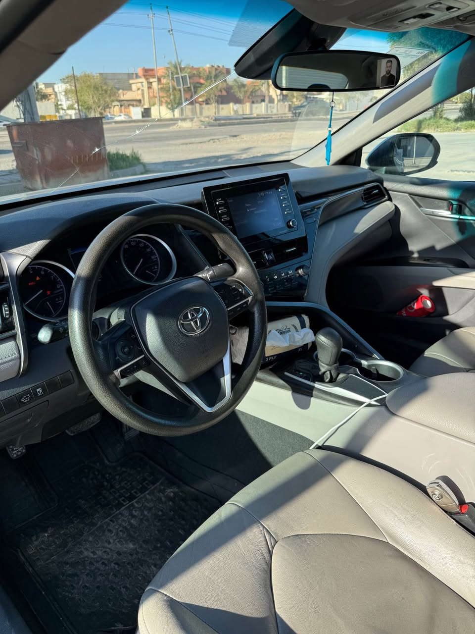 كامري موديل 2021 امريكي 
مواصفات LE
ماشية 85 مايل 
بدون صبغ بدون تبديل 
ضررهه البونيد و نفسه مصلح بارد و صور الضرر موجود 
سيارة جديدة و مناقصهه شي 
للاستفسار *********** خناقين, ديالى
