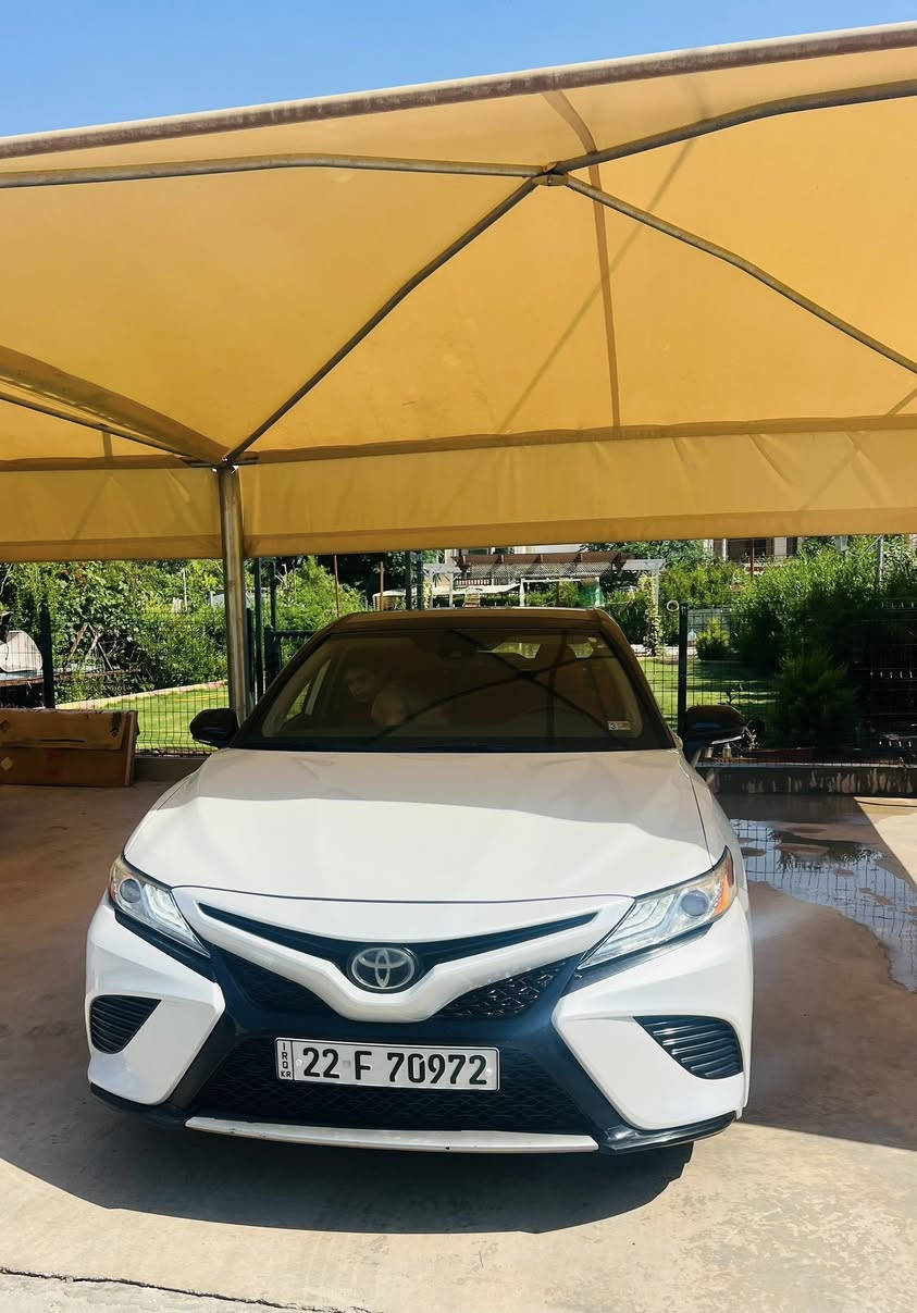 🚗 للبيع: تويوتا كامري XSE موديل 2020 (وارد أمريكي) ممتازة وجاهزة للاستخدام فوراً.
📌 المواصفات الأساسية:

 الموديل: 2020

 الفئة: XSE (أعلى فئة رياضية)

 اللون الخارجي: أبيض 

 اللون الداخلي: جلد احمر 

 المحرك: 2.500 (4اسلندر )

 الوارد: أمريكي

بنسست سيارة چاملغ ورا سبوغ شبرصندوق سبوغ

🌟 أبرز المميزات والتقنيات:

 فتحة سقف (بانوراما) تضفي لمسة فخامة.

 شاشة عرض كبيرة تدعم Apple CarPlay و Android Auto مع نظام صوتي متطور.

 رادارات أمامية وخلفية، نظام تنبيه مغادرة المسار، ونظام الرادار التفاعلي (رادار شحط).

 نظام مراقبة النقاط العمياء في المرايا الجانبية.

 عجلات (ويلات) ألمنيوم رياضية مقاس 19 إنش بلونين مميزين.

 إضاءة LED أمامية وخلفية بتصميم هجومي رائع.

 تشغيل ذكي (بصمة) مع دخول ذكي لجميع الأبواب.

 أنظمة قيادة متعددة (Eco / Normal / Sport) لتناسب كل الأجواء. رقم السيار أربيل انكليزي ب اسمي تحويل مباشر مكان السياره أربيل  الاتصال ع رقم موبايل ***********.                                                                              ره قم شانصي سيارة 4T1K61BK0LU001587

