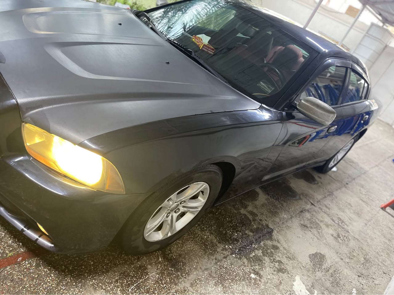 السلام عليكم سيارة جارجر 2013 امريكي SXT للبيع 
رقم بصرة 
صور الحادث موجودة بالمنشور 
السعر 135 ورقة وبيهة مجال بسيط 
العنوان بصرة الحكيمية
للاستفسار الاتصال على الرقم  
 0773 055 9960 البصرة, العراق
