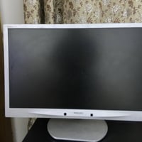 ٢٤ بوصة • فول HD ١٠٨٠ • دسلي بورت و VGA