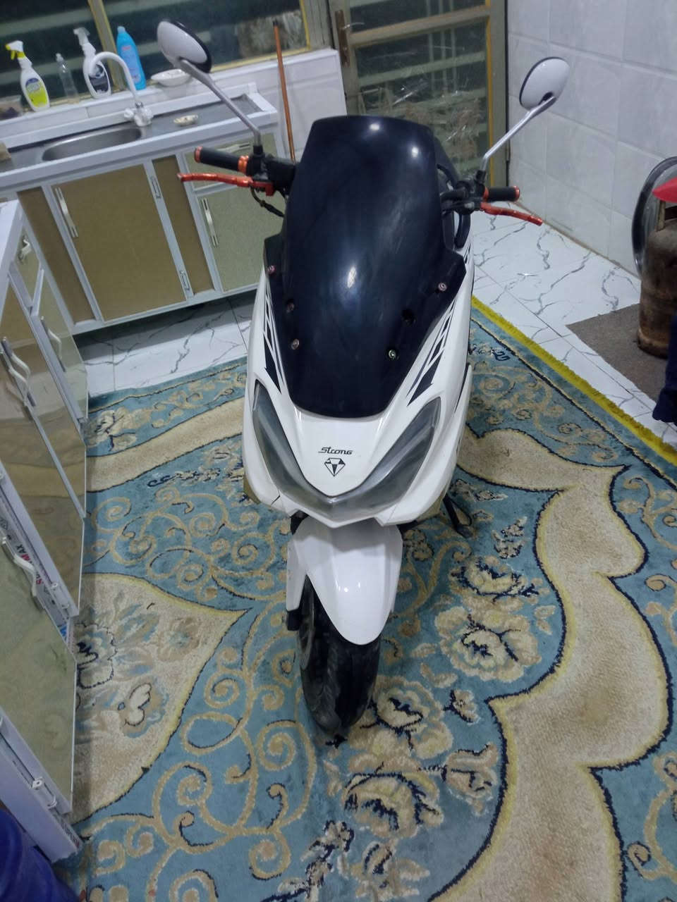 السلام عليكم الراجل للبيع نظيفه كلها شغاله الالوان حله شارع ثمانيه قرب الساده بخطه السعر 400 بها مجال ***********
