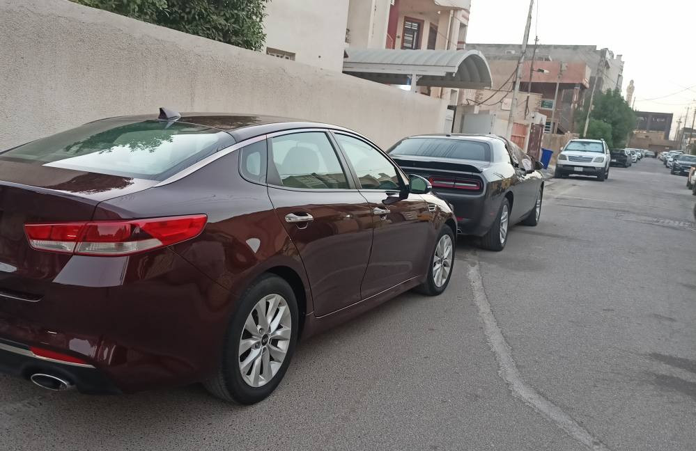 ***********
كيا اوبتما ٢٠١٦ وارد امريكي مكينه ٢٤٠٠ ماشيه ٩٠ لون كرزي داخل بيجي صورة حادث امريكا موجوده بالمنشور وكذلك السونار موجود هنا بالعراق صار بيهه شخط ونصبغن هذني القطع الموضحه بالسونار بس بدون معجون او ضرر قوي تلكيط فقط سياره احلى من الصور إن شاء.. لا لغد لاشاصي لادواخل لاتكم معلي كازكيت بانزين عادي فقط.. الكير والمكينه والتبريد جيد جدا مكاني بغداد حي الجهاد مراوس او بيع *********** بغداد, العراق
