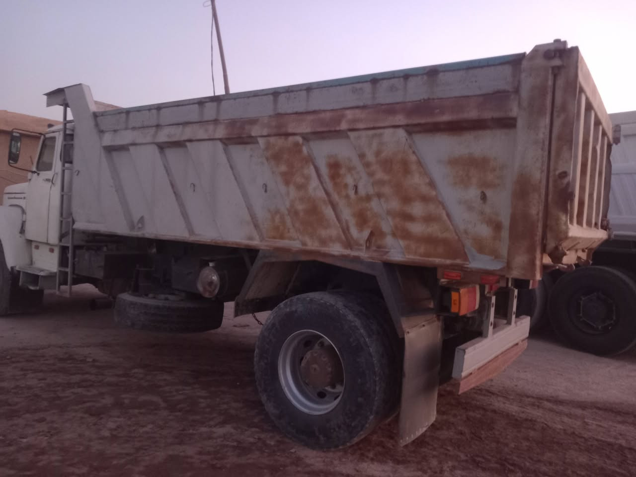 السلام عليكم سكانيا 111 مديل 78 محرك عادي بي خيط بخار كير 5 ب 5 النمرة ال 5 تفلت اكسل البي نص جيف كاردن 57 رقم ديالى نكليزي تخم تاير شاصي غير مكفول بي فطر زغير ومعمر ومضروب باج *********** 
*********** السعر المطلوب 17 مليون وبي مجال
