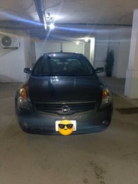 نيسان سنترا • كاش فقط • للبيع