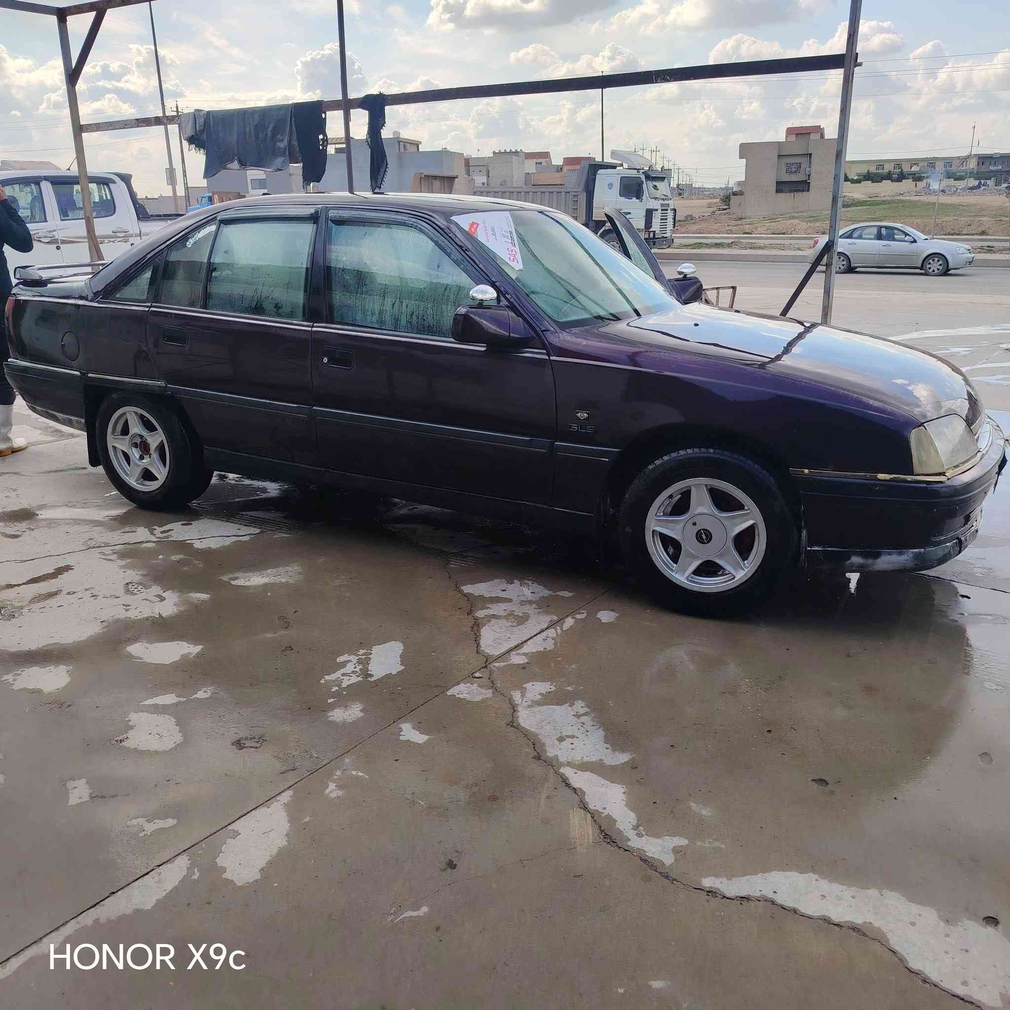 للبيع اوميكه ٩٢ كير ومحرك وتفرعات كصه جديد جاهزا محرك 4سلندر صبغ جماله بيه طخه جاملق الخلفي طخم توايرر جدد جاهزه باتري جديد كهربائيات كلهه شغاله الموصل الايسر ترهم نقد ترهم نص بنص التحويل مباشر ***********الاتصال
