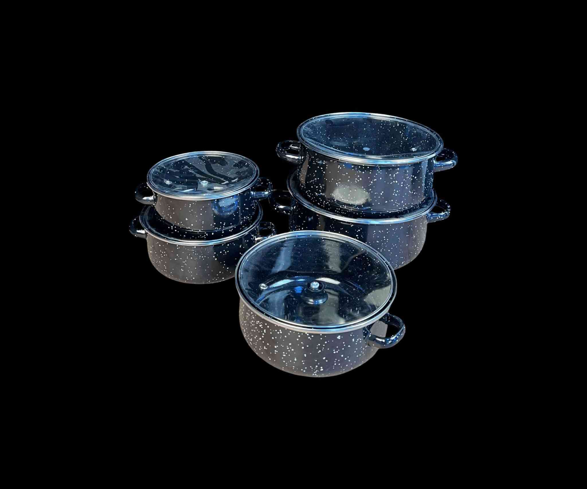 طقم قدور مينا فاخر 5 قطع بغطاء زجاجي – تصميم مرقّط مقاوم للحرارة

الاستخدامات

طهي الأرز، الشوربات، اليخنات، والمعكرونة.

تحضير وجبات يومية للعائلة بأحجام مختلفة حسب الحاجة.

مناسب للطبخ البطيء والطهي المتوازن.

مثالي للاستخدام المنزلي اليومي أو تجهيز السفرة.

المميزات

مصنوع من معدن مطلي بالمينا عالي الجودة مقاوم للحرارة.

توزيع متساوٍ للحرارة يساعد على نضج الطعام بشكل أفضل.

تصميم مرقّط أنيق يضيف لمسة فخامة للمطبخ.

أغطية زجاجية شفافة لمتابعة الطهي دون فتح الغطاء.

مقابض جانبية قوية وآمنة للحمل.

سهل التنظيف ولا يحتفظ بالروائح.

مناسب لمعظم أنواع المواقد (غاز – كهرباء).

المقاسات الفنية:

الكبيرة: قطر 24 سم × ارتفاع 11 سم

الأصغر من الكبيرة: قطر 22.5 سم × ارتفاع 10 سم

الوسط: قطر 20 سم × ارتفاع 9 سم

الأصغر من الوسط: قطر 16 سم × ارتفاع 8 سم

الصغيرة: قطر 18 سم × ارتفاع 8 سم

محتويات الصندوق

5 قدور بأحجام مختلفة.

5 أغطية زجاجية مطابقة.

تغليف كرتوني منظم للحماية.

قياس الكارتون:

24 × 24 × 28 سم

الملاحظات

يُفضل استخدام أدوات خشبية أو سيليكون للحفاظ على طبقة المينا.

يُغسل يدويًا لإطالة عمر المنتج. كربلاء, العراق


**إذا كنت صاحب هذا الإعلان وتريد حذفه لأي سبب، رجاءا أرسل رسالة إلى الدعم الفني**