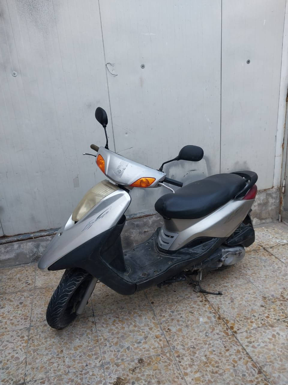 سلام عليكم للبيع بريز ياباني نكره سلف دراجه رمبه مكفوله مكينه مكفوله على أيدي شلعه معدل. أوراق كامله كفرت مختمه سعر ٥٢٥ بيه مجال مكان بغداد بلديات *********** نتصل خاص ماكو
