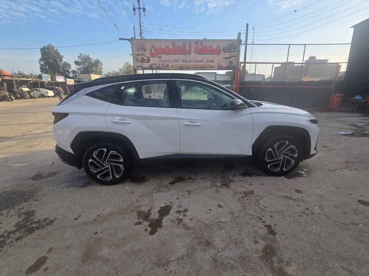 سلام عليكم
توكسان 2025 تو كلر خليجيه ماشيه ٢٨ كيلو متر
فول مواصفات عدا البانوراما رقم بغداد بأسمي بيها طخه بسيطه البنيد نطخت باب البيت مأشر وتصلحت ع كدها دعاميه بلاديه  السعر بلاش ب٢٢٥ بيها مجال حك الجيه بسيط جدا مكاني بغداد الزعفرانية 
***********
