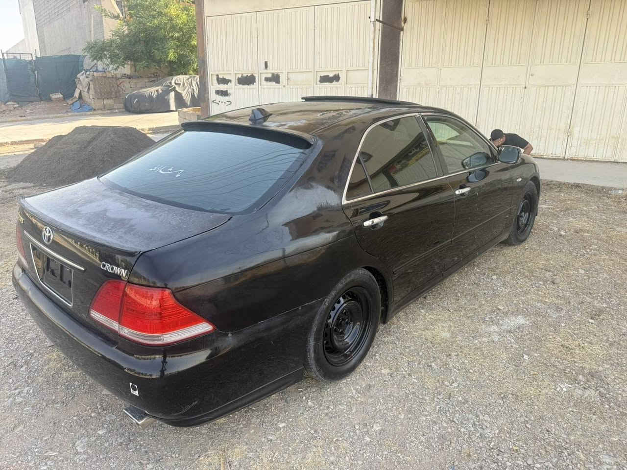 شاینە 182سڵایت ڕەنگ گۆڕاوە
مۆدێل 2006..3دوگمەیە 
گێڕومەکینەی بەشەرت کارەبای بەشەرت 
تەبریت گەرم مەزبوتە ساردەکەی غازی تیانیە
سەیارەکە دوای دەعمە ناوحەوزی نەگرتوە 
سعری فرۆشتنی 42گەڵاومەجالێکی برایەنە شوێنم سلێمانیە ***********
