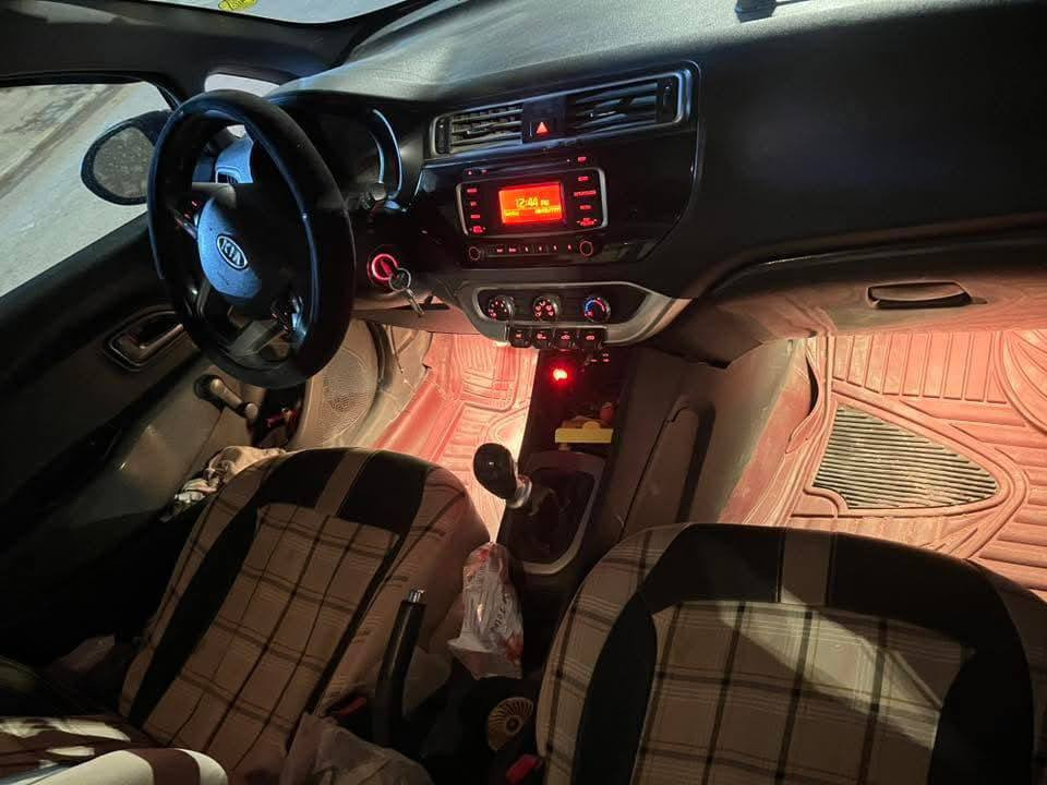 سلام عليكم كيا ريو 2017 وارد امريكي كير عادي 6 نمر محرك 1600 حادثها باب السايق وجاملغ سنويه 2029 للاستفسار اكثر الاتصال ***********
