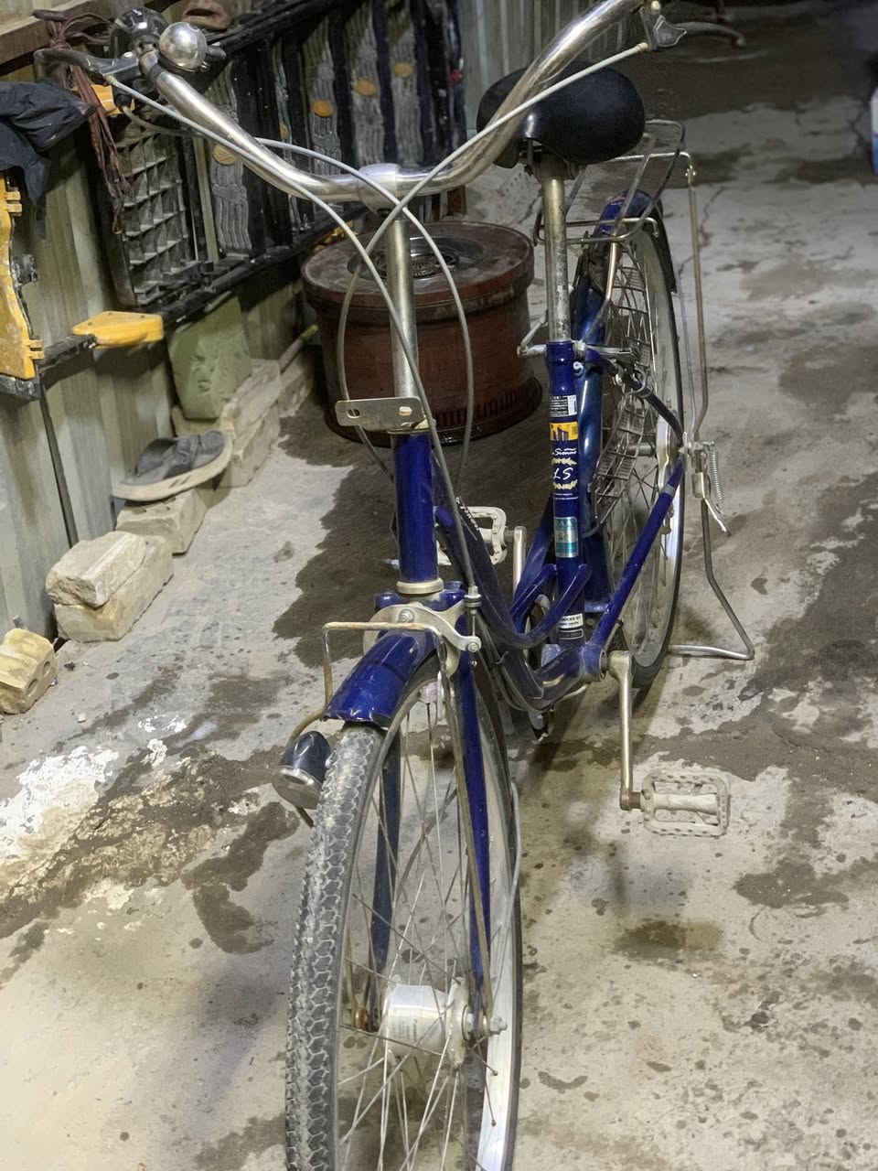 إسلام عليكم بايسكل بناتي البيع حجم 26السعر 125وبي مجال المكان بغداد مدينه الصدر رقم الهاتف***********
