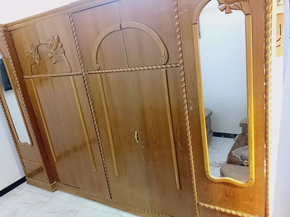 السلام عليكم ..كنتور ٦ باب نظيف كلش .بسعر. مناسب ..المراسله +9647779525251
