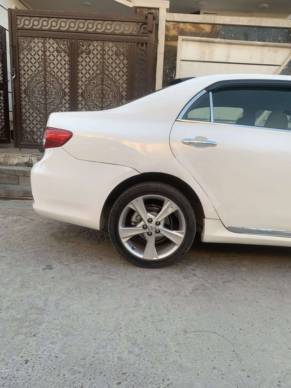 السلام عليكم ورحمة الله 
اخوان الغوالي كورلا 2009 محدث 13 خليجي للبيع او مراوس حسب القناعة كير محرك صدر تخم تاير رقم اربيل ب اسمي بيهه صبغ احزام بيهه طخه بلجاملغ الامامي وبيهه طخه بلجاملغ الخلفي مكانهه بغداد الدوره قرب علوة الرشيد 
سعرهه 98بيهه مجال 
تلفون ***********
