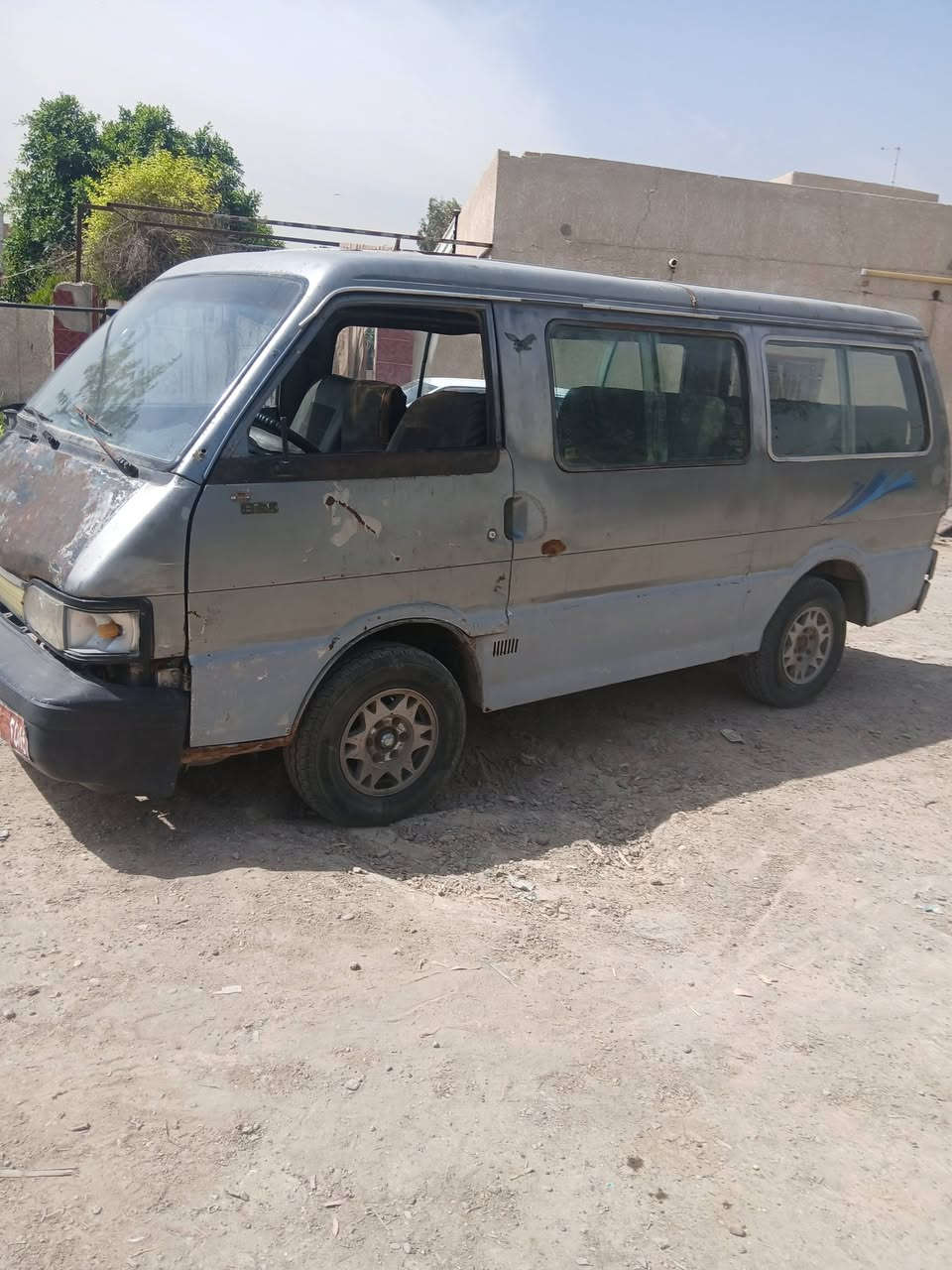 السلام عليكم كيا بسته البيع موديل 94 سياره جاهزه الشغل مكينه مجفته جديد كير وكسن كفاله عمه رقم الهاتف ***********
