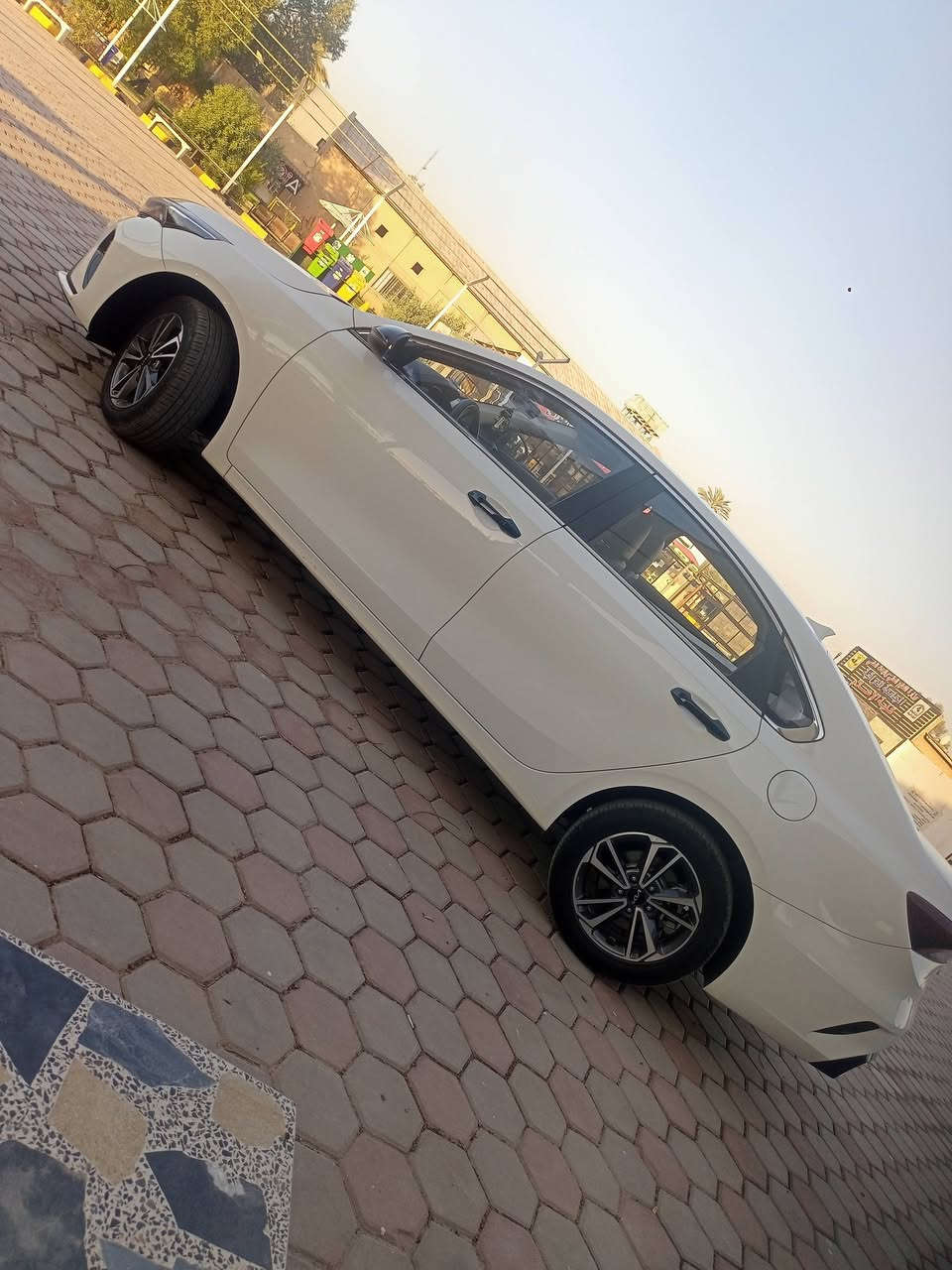 للبيع K3 2024 رقم  اربيل تحويل مباشر موصفات معروفة واضحة للجميع خليجي تجمع ماشية 37 الف
كفالة عامة من الصبغ والتبديل والبارد والحالوب والكارت بيها طخة بل جاملوغ الأيمن الخلفي وباقية على وضعها ماشرة عليها بصورة
السيارة جداً نضيفة وحلوة
كلشي على بلاد كير محرك 
مكان السيارة بغداد الغزالية 
السعر 136 قابل للتفاوض 
للاستفسار الاتصال ***********
متواجد وات ساب
