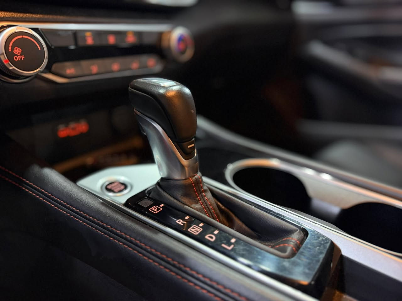 نيسان  التيما 2024 SR

لون سمنتي مميز
اقل من شبر جاملغ خلفي مع pdr صبغ مع صندوق اقل من شبر
ماشيه ٤٤ الف
بجم كبس 
بدون ايرباك
السعر ١٧٢ ورقه 
مكان سياره كركوك
***********
رقم شاصي موجود ويا منشور
