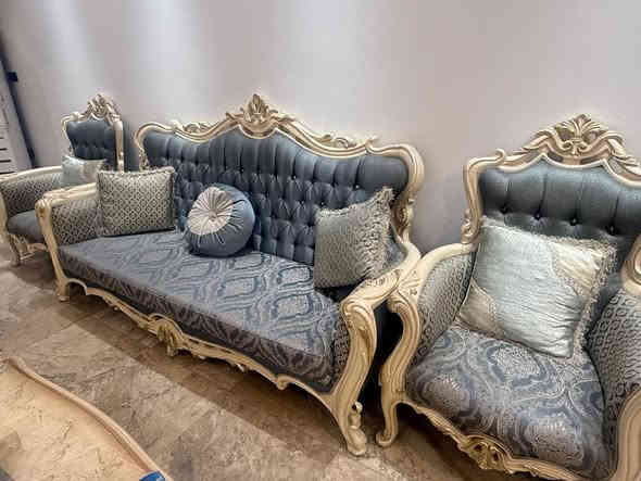 للبيع مستعمل نظيف جدا بغداد نفق الشرطه *********** عشر مقاعد السعر ٧٥٠ ألف
