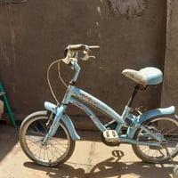غراض مستعملة للبيع بايسكلات باله اوربي واحد لحد عمر ١١ سنوات سعره ٤٠ و...