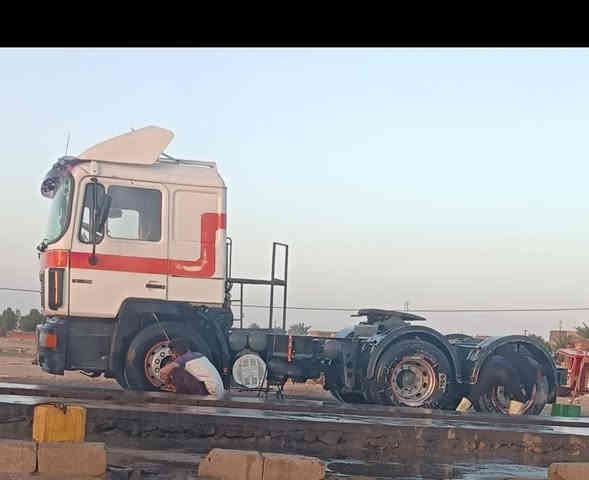 مان صقر موديل 94 سياره نضيفه محرك تجاره مجفت جديد غطره بخار مابيه كير جديد سنكل خلفي تخم تاير رقم كركوك مشروع وطني مسجله قلاب سعر خاص *********** مكان الانبار .الرمادي
