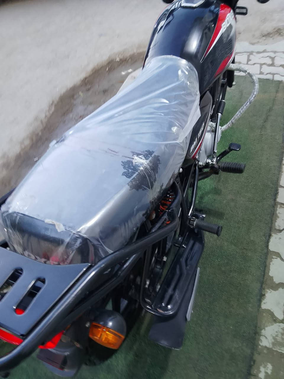 السلام عليكم ورحمه الله وبركاته دراجة نارية بوكسر موديل 23 نازلة بل 25 كفالة عامة من  كلشي الشراي يتصل ويدلل ويتساب موجود *********** اتصل ودلل أوراق أصولية كاملة روح بوجهك رقم
